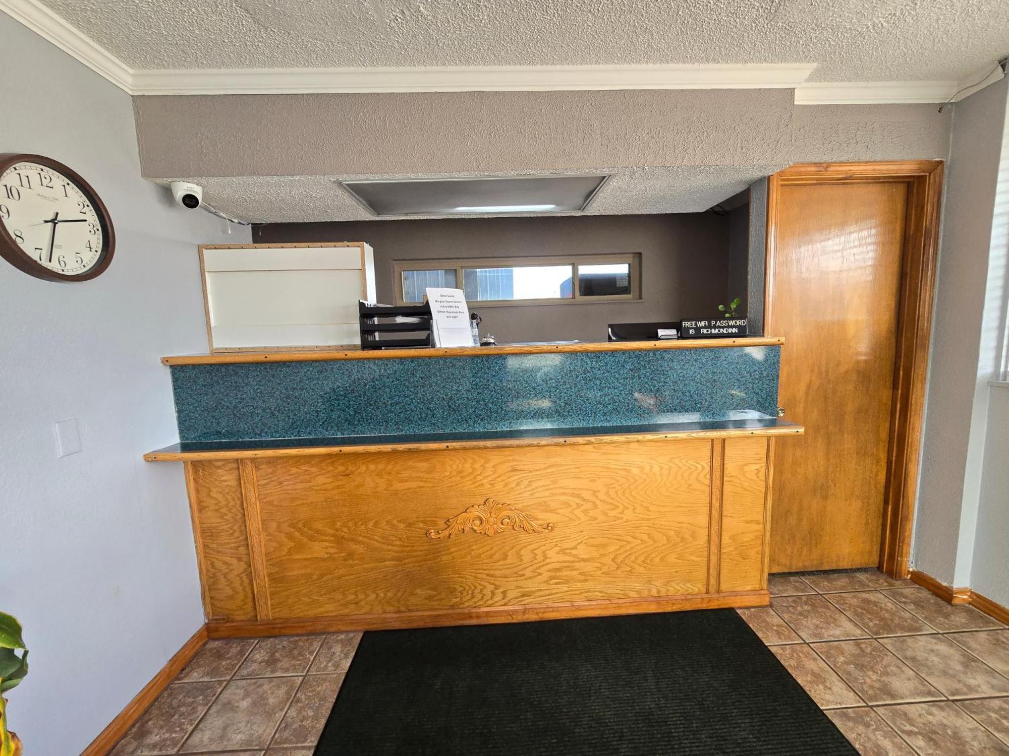 Richmond Inn And Suites מראה חיצוני תמונה