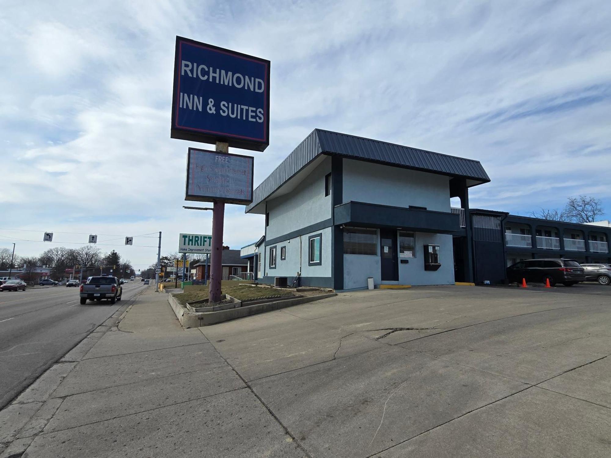 Richmond Inn And Suites מראה חיצוני תמונה