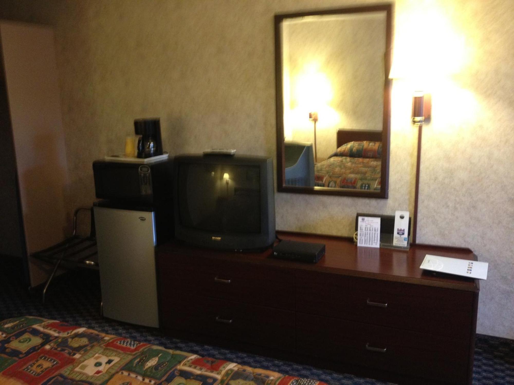 Richmond Inn And Suites מראה חיצוני תמונה