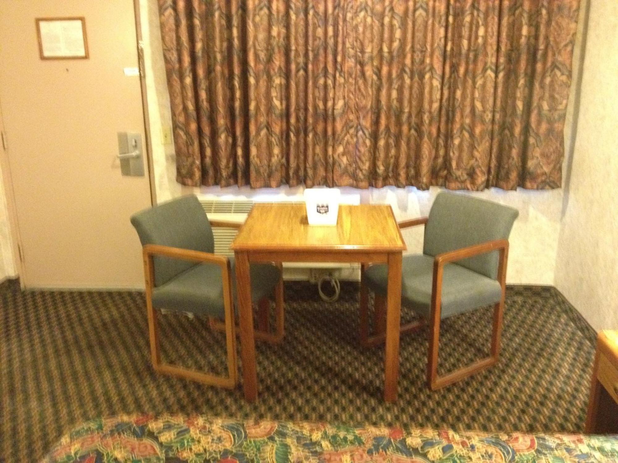 Richmond Inn And Suites מראה חיצוני תמונה