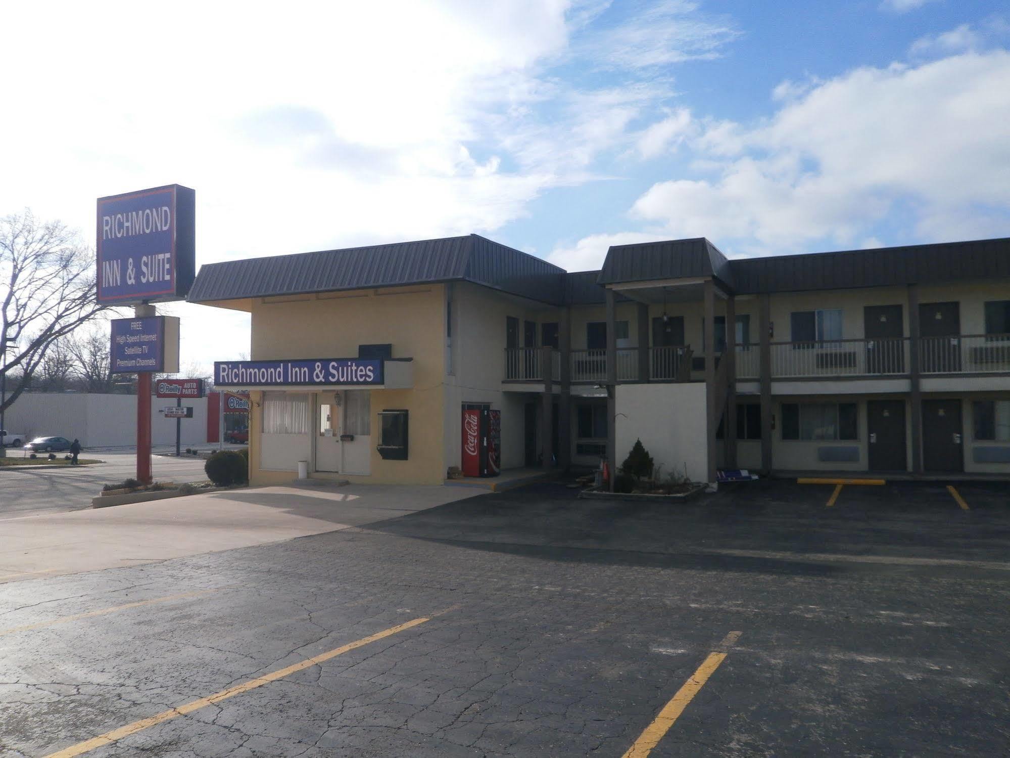 Richmond Inn And Suites מראה חיצוני תמונה