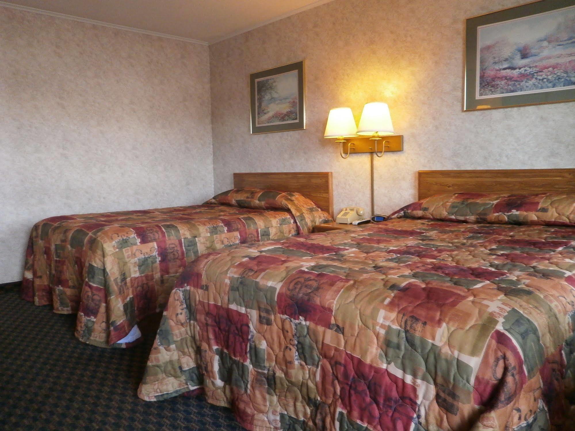 Richmond Inn And Suites מראה חיצוני תמונה